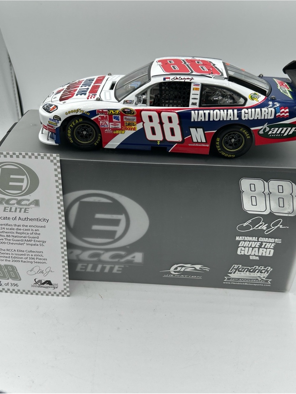 Die-Cast 88 National Guard Racing Car Model - White/Blue/Red
